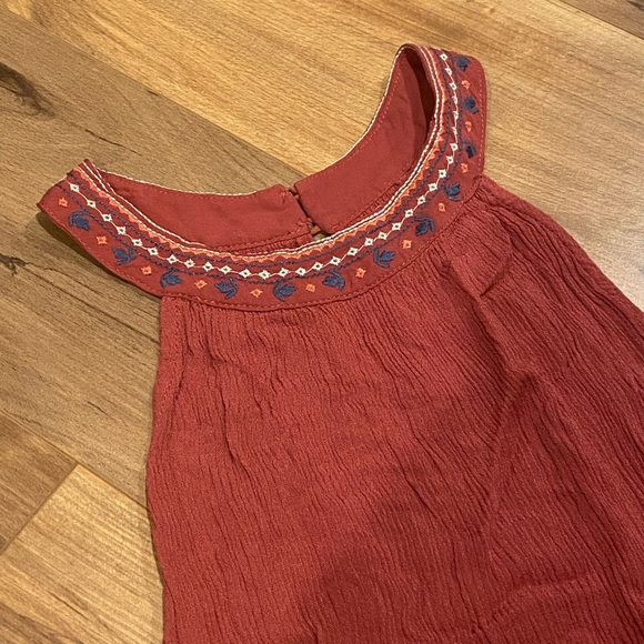 Embroidered top - Picture 2 of 4